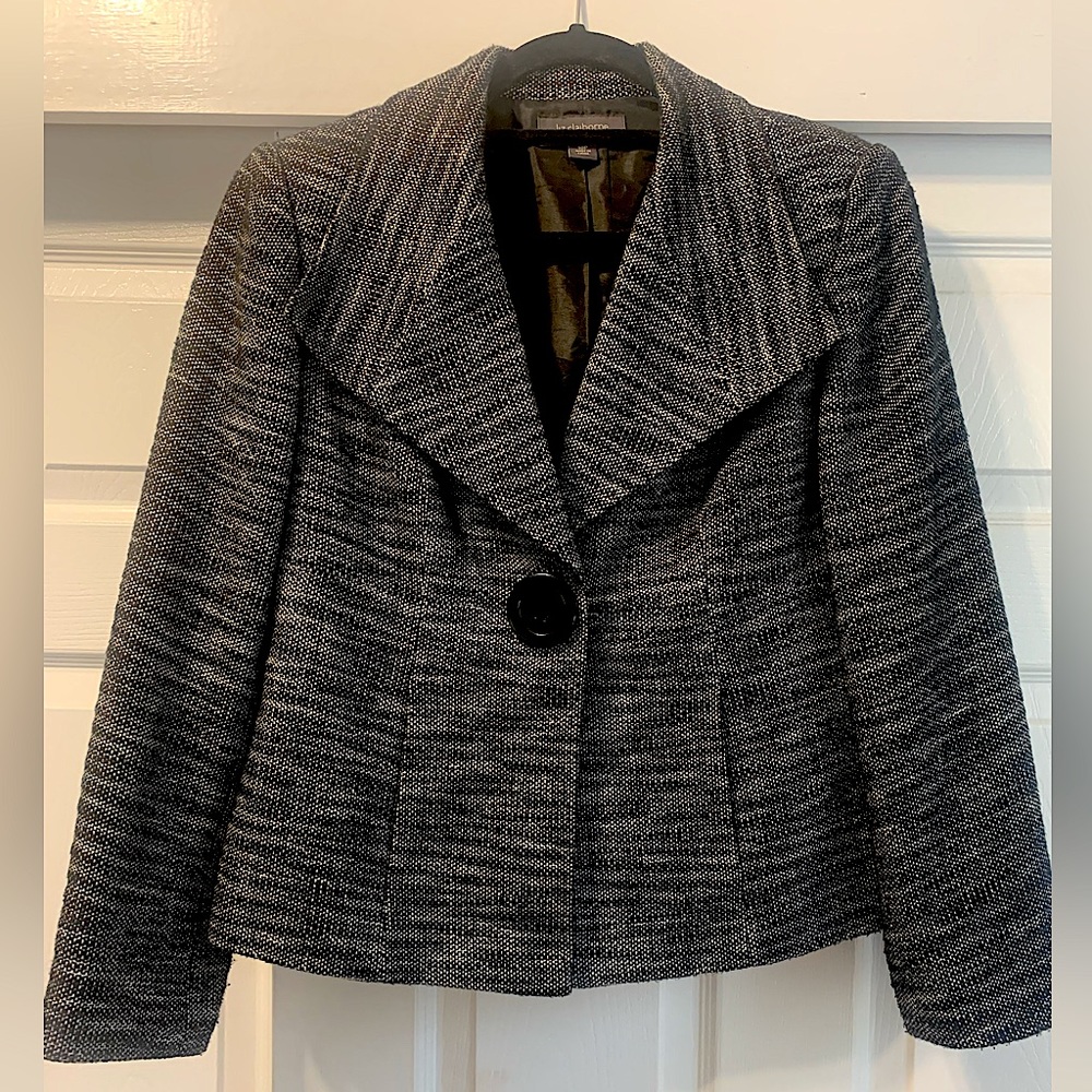 Black and white Liz Claiborne Blazer, size 10 petite